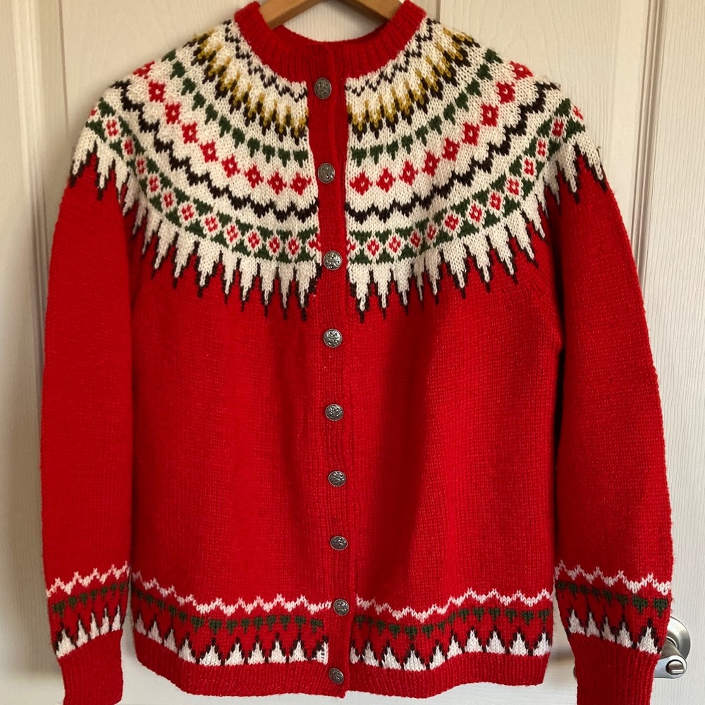 Cardigan Sweater Hand-knit from Norway red with multi-color yoke